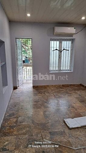Căn hộ 90m2, tầng 2,TT phố Yên Bái 1,có 3 ngủ,2WC, nhà mới sơn sửa đẹp