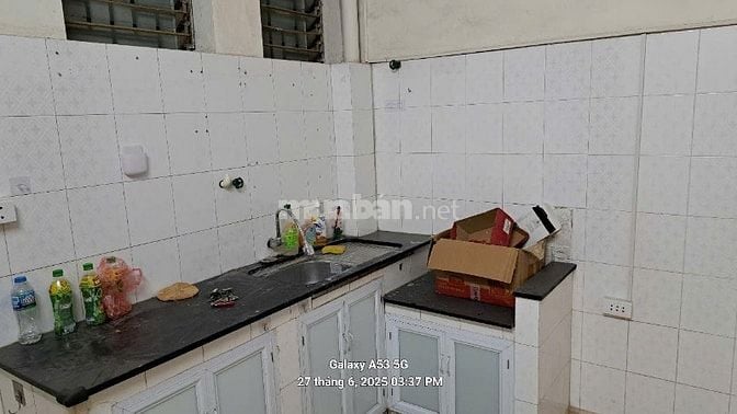 Căn hộ 90m2, tầng 2,TT phố Yên Bái 1,có 3 ngủ,2WC, nhà mới sơn sửa đẹp