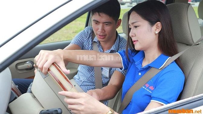 Mô tả công việc giáo viên dạy lái xe