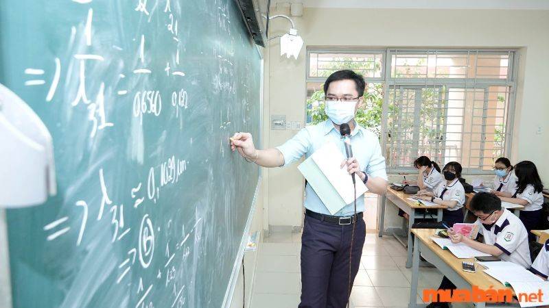 Giáo viên có trách nhiệm lên kế hoạch và tiến hành quá trình giảng dạy