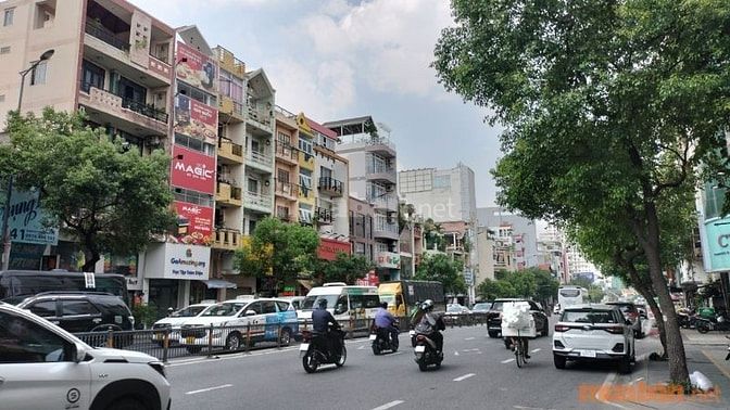 Nhà mặt phố luôn rất được ưa chuộng 