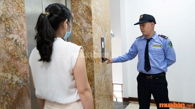 Nhân viên bảo vệ 8 tiếng cần có khả năng giao tiếp, xử lý tình huống tốt