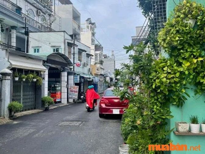 Nhiều nhà hẻm rộng lớn với mức giá tốt