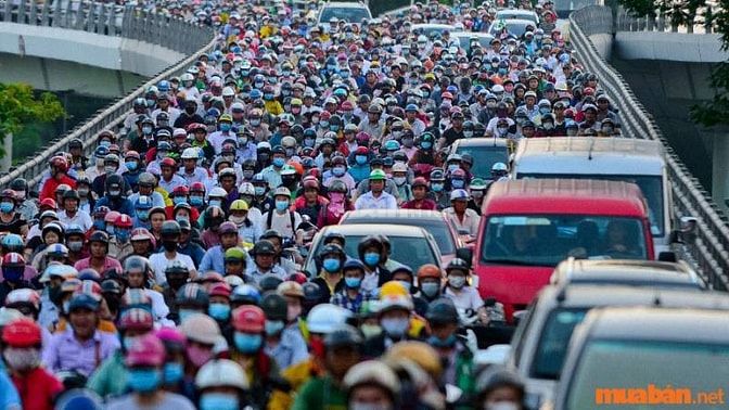  Hình 2: Quận Tân Phú có dân số khá đông