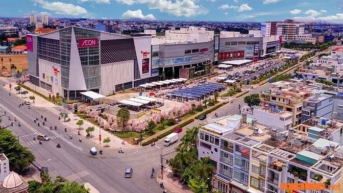 Hình 3: Hạ tầng giao thông phát triển 