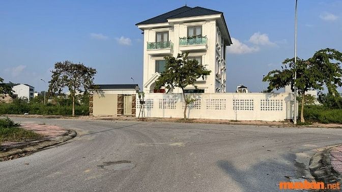  Hình 5: Chọn vị trí nhà phù hợp