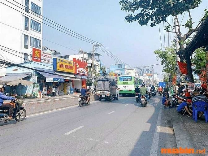 Dân cư sinh sống đông đúc