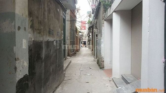 Nhà hẻm ngõ là loại nhà nằm trong các con hẻm nhỏ