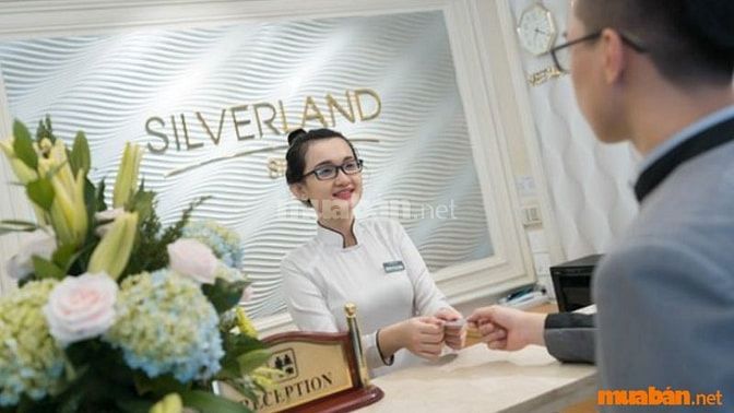  Luôn giữ thái độ vui vẻ, thân thiện và tôn trọng với khách hàng