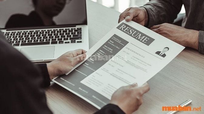 Cung cấp chính xác và đầy đủ các thông tin trong hồ sơ xin việc 