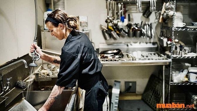 Việc làm rửa chén tại các nhà hàng, quán ăn