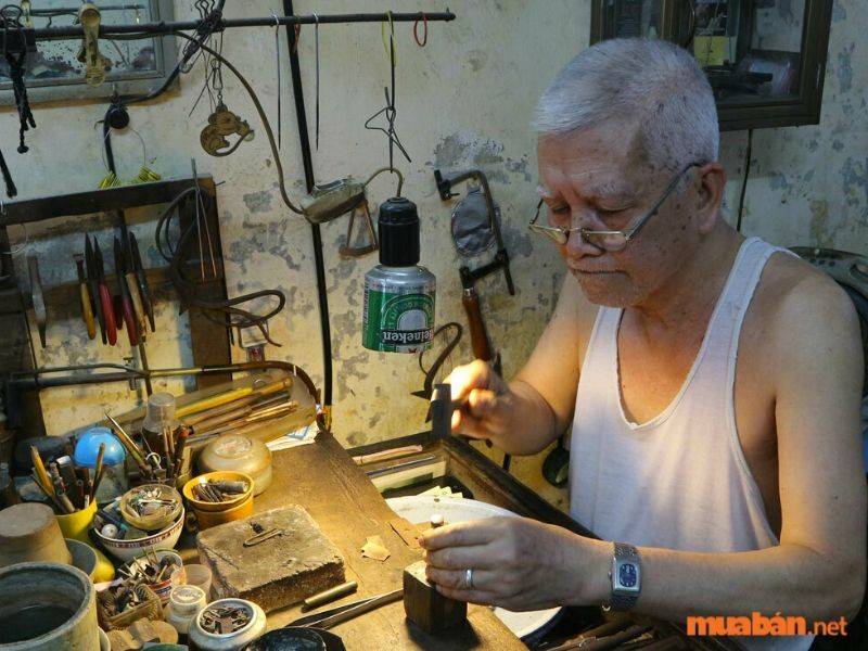 Nhiệm vụ và công việc chính của thợ kim hoàn