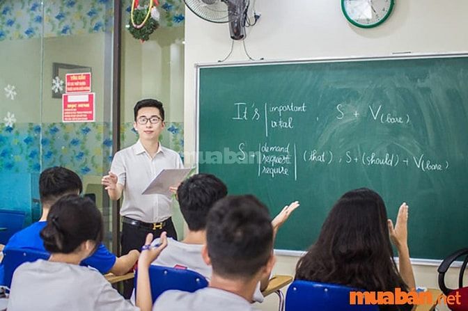 Giác viên dạy tiếng Anh là việc làm được nhiều người quan tâm