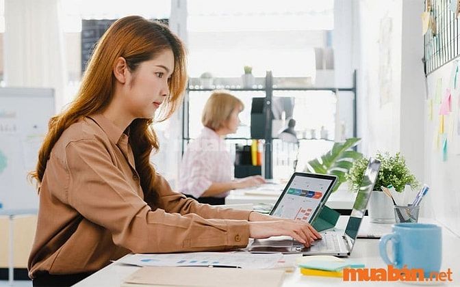 Nên tìm hiểu về môi trường làm việc và văn hóa doanh nghiệp trước khi ứng tuyển