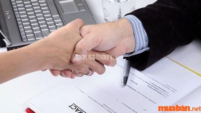 Đọc kỹ hợp đồng lao động trước khi ký kết