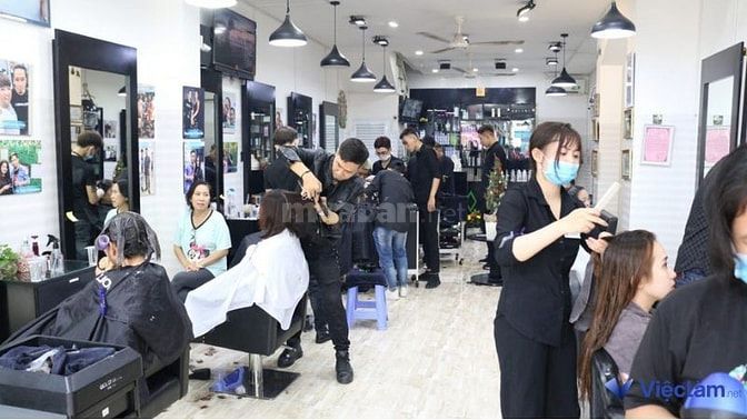 Nhu cầu tuyển thợ phụ tóc tại TP.HCM tăng cao