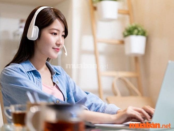 Nhân viên trực page online sẽ tương tác trực tiếp với khách hàng