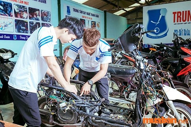 Tìm việc làm sửa xe trên trang muaban.net