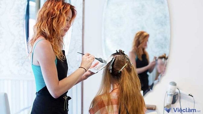  Hair stylist sẽ tạo kiểu tóc cho đa dạng khách hàng