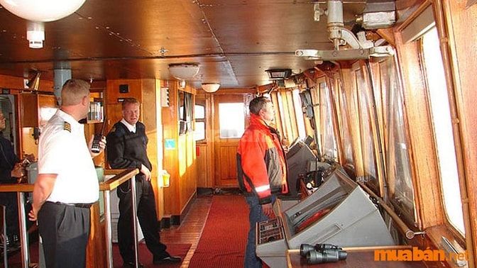 Công việc sỹ quan boong là công việc rất quan trọng trên tàu biển