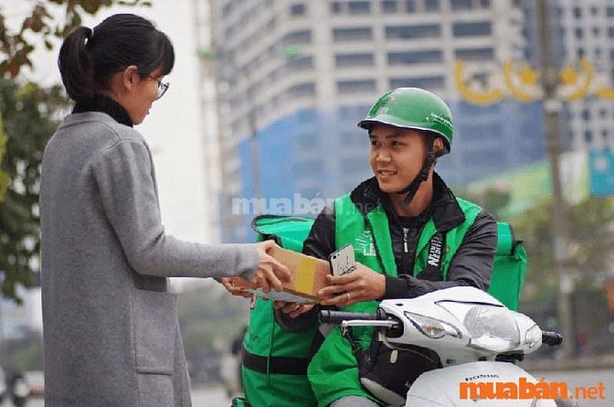 Nhân viên giao hàng là công việc phù hợp với nhiều đối tượng lao động