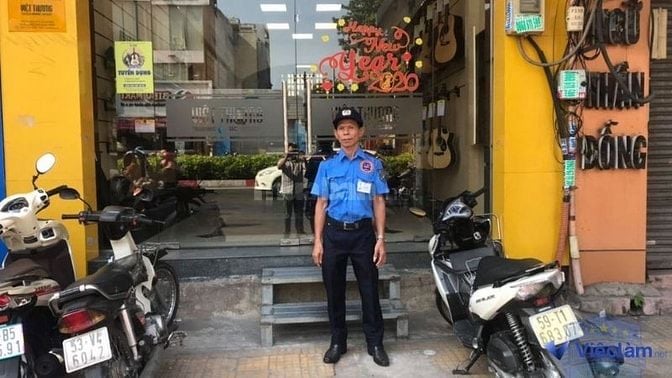  Bảo vệ cửa hàng