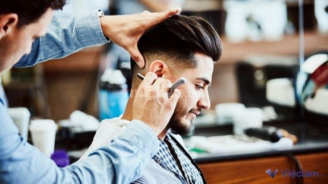 Tìm hiểu nhu cầu tuyển thợ phụ tóc TPHCM