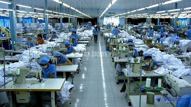  Công nhân may mặc