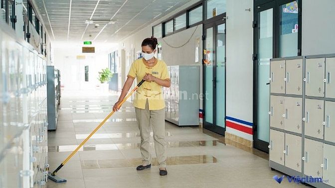 Việc làm tạp vụ tại trường học của người trên 40 tuổi