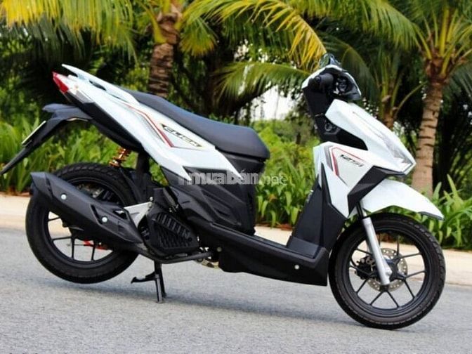 Kiểm tra động cơ của xe Click thái