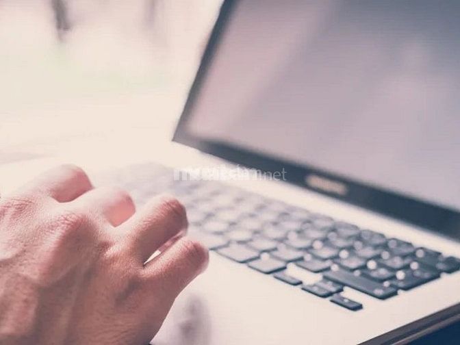 Xem xét kỹ các thông tin tại các trang tuyển dụng uy tín
