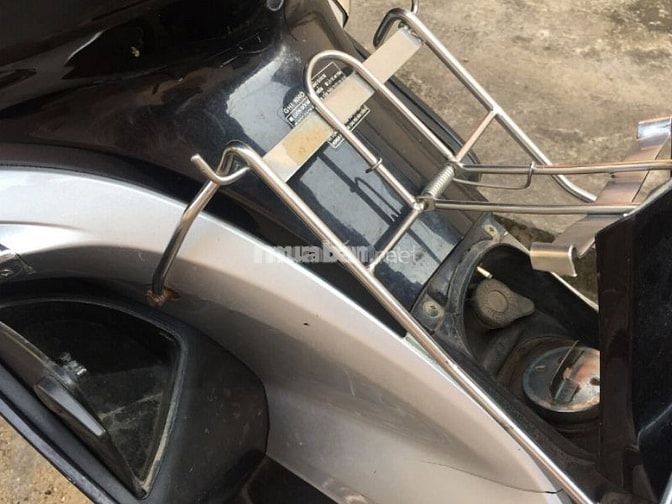 Bình xăng AB nằm phía trước đem lại sự tiện lợi cho người dùng 