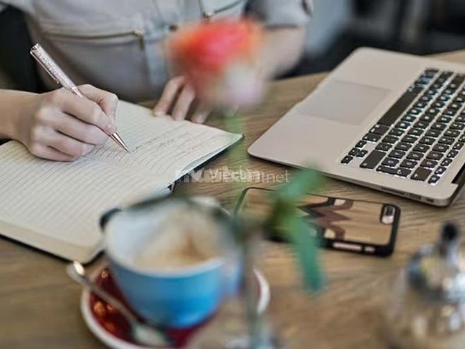 Làm CTV viết bài tại nhà buổi tối