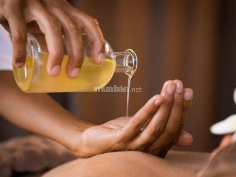  Massage tinh dầu