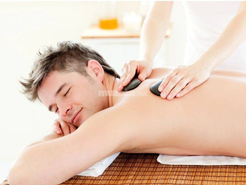  Massage đá nóng