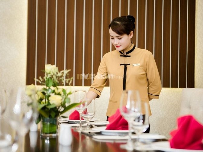 Phục vụ nhà hàng cần có tác phong chuẩn mực