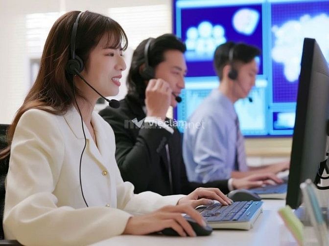 Nhân viên tư vấn, chăm sóc khách hàng