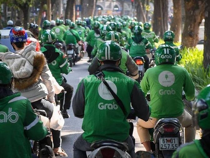 Chạy xe công nghệ