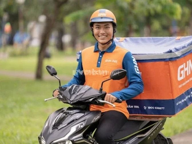  Nhân viên giao hàng sẽ linh động thời gian làm việc 