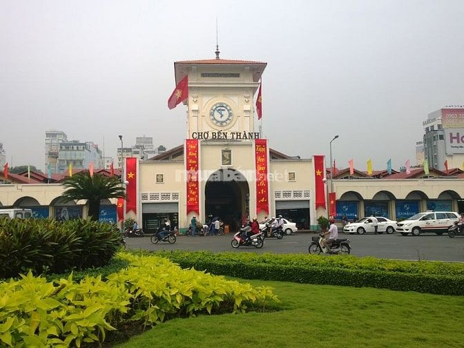 Chợ Bến Thành một trong những điểm đến du lịch tại phường Bến Thành 