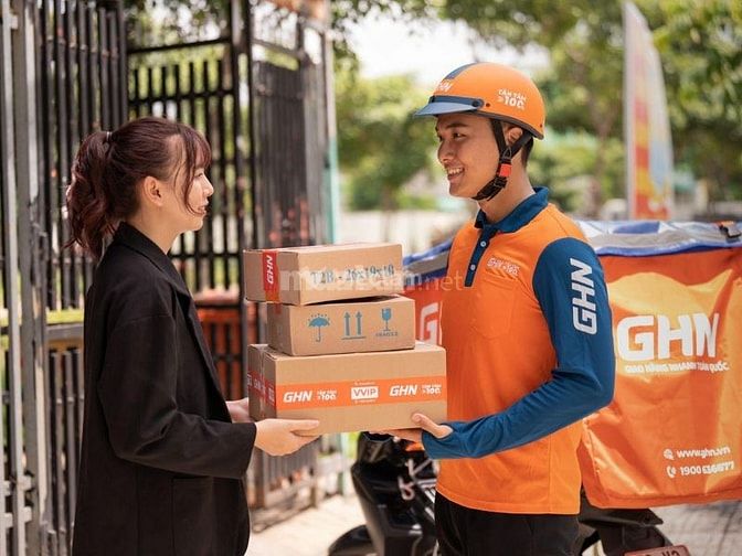 Nhân viên giao hàng