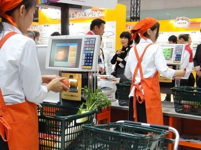 Thu ngân là công việc yêu cầu tính cẩn thận và chính xác 