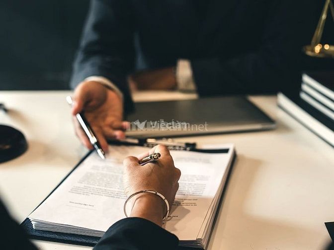 Đọc kỹ các điều khoản hợp đồng lao đồng 
