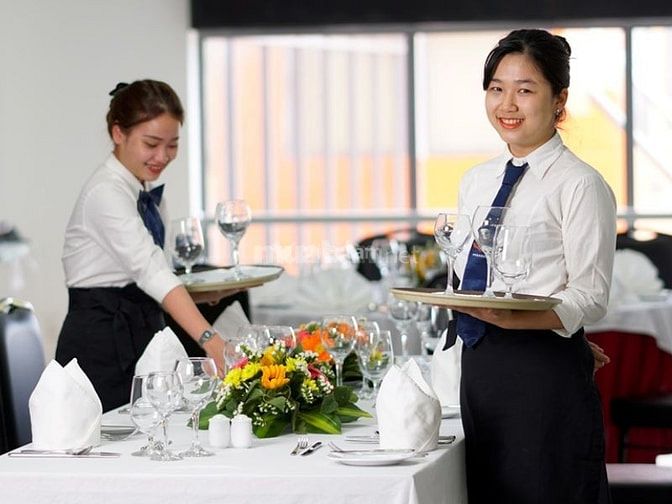 Việc làm nhân viên phục vụ