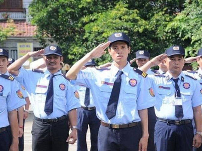 Nhân viên bảo vệ