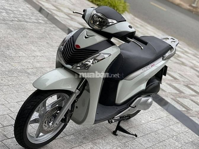 Xem xét giấy tờ pháp lý