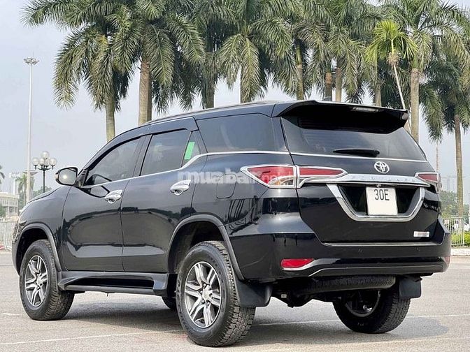 Fortuner 2017 sở hữu ngoại thất bài bản, hài hòa