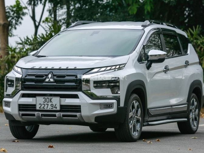 Mitsubishi Xpander là mẫu MPV 7 chỗ với thiết kế ngoại thất hiện đại