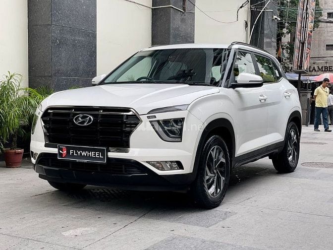 Xe có ngoại thất hiện đại, sang trọng và thu hút