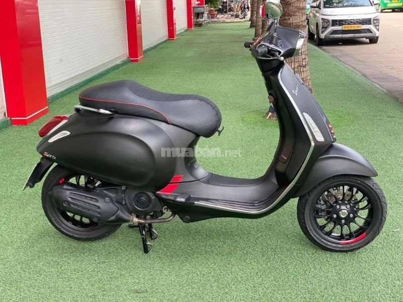 Vespa 19 đa dạng phiên bản & màu sắc